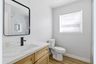 327 E Delz Drive, Houston, TX 77022 - Photo 10