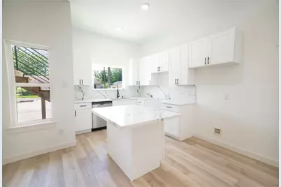 333 Delaware St, Houston, TX 77029 - Photo 4