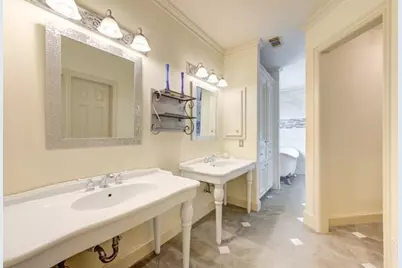 122 Vieux Carre Drive, Houston, TX 77009 - Photo 30