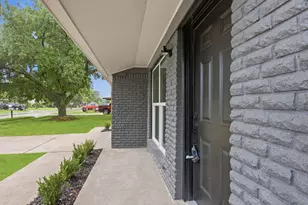 6415 Annunciation St, Houston, TX 77016 - Photo 8