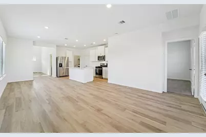 5723 Adamite Way, Houston, TX 77048 - Photo 4