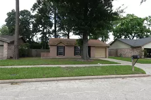 10811 Thorncliff Dr, Humble, TX 77396 - Photo 1