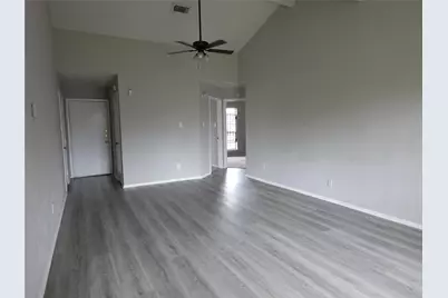 10811 Thorncliff Drive, Humble, TX 77396 - Photo 2