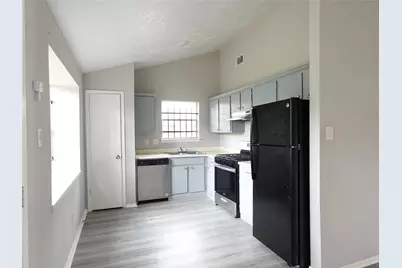 10811 Thorncliff Drive, Humble, TX 77396 - Photo 4