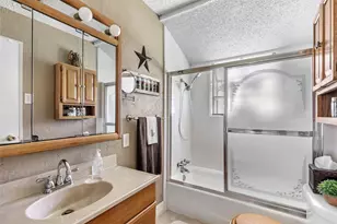 111 S 8th St, Highlands, TX 77562 - Photo 34