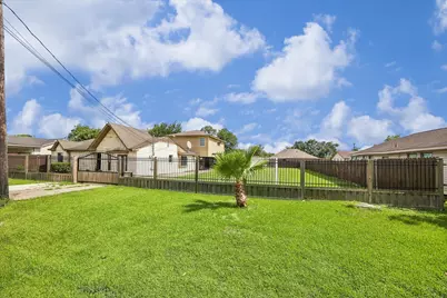 511 Avenue I, South Houston, TX 77587 - Photo 2