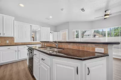 14303 Reissen Lane, Houston, TX 77069 - Photo 28