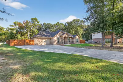 17102 Leon Court, Splendora, TX 77372 - Photo 2