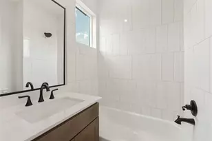 2121 Hoskins Dr, Houston, TX 77080 - Photo 32