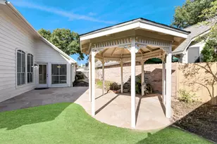 731 Avery Dr, Sugar Land, TX 77479 - Photo 40