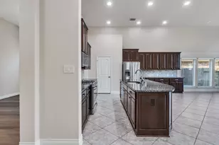 3719 Cibolo Ct, Pearland, TX 77584 - Photo 8