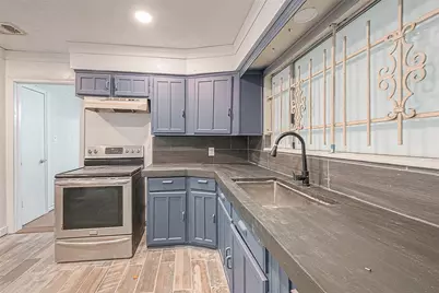 6718 Madrid Street, Houston, TX 77021 - Photo 12