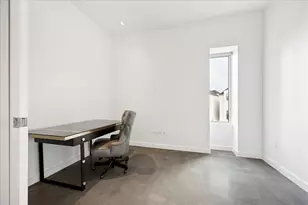 2410 Waugh Dr, Houston, TX 77006 - Photo 14