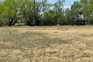 69 Horseshoe Dr, Gonzales, TX 78629 - Photo 1