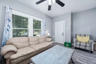4404 Avenue N 1/2, Galveston, TX 77550 - Photo 6