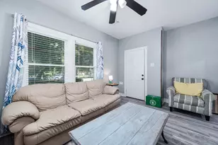 4404 Ave N 1/2, Galveston, TX 77550 - Photo 6