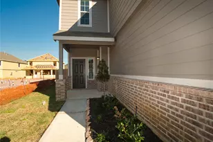 2225 Angie Kaye Dr, Conroe, TX 77301 - Photo 2