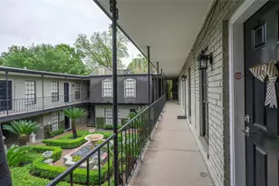 3402 Garrott St, Houston, TX 77006 - Photo 30