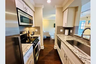 3402 Garrott Street #16, Houston, TX 77006 - Photo 4