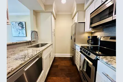 3402 Garrott Street #16, Houston, TX 77006 - Photo 2