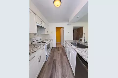 3901 Woodchase Drive #62, Houston, TX 77042 - Photo 4