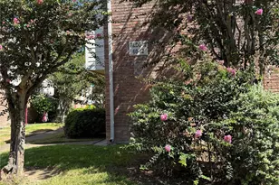 3901 Woodchase Dr, Houston, TX 77042 - Photo 30