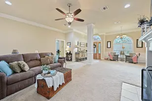 2700 Hickory Ct, Bryan, TX 77808 - Photo 8