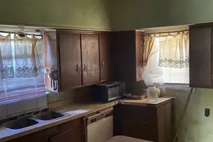 624 W Walker St, Denison, TX 75020 - Photo 8