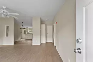 16212 Lone Star Ranch Dr, Conroe, TX 77302 - Photo 2