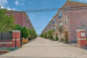 11315 Main St, Houston, TX 77025 - Photo 2