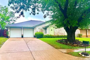 7218 Stonegate Dr, Houston, TX 77040 - Photo 1