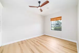 203 Canyon Oak Dr, Lake Jackson, TX 77566 - Photo 28