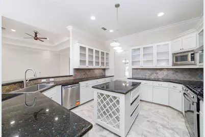 203 Canyon Oak Drive, Lake Jackson, TX 77566 - Photo 16