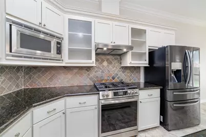 203 Canyon Oak Drive, Lake Jackson, TX 77566 - Photo 18