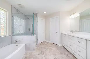 203 Canyon Oak Dr, Lake Jackson, TX 77566 - Photo 22