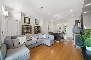 806 Jackson Hill St, Houston, TX 77007 - Photo 6