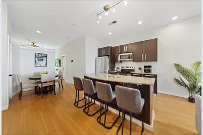 806 Jackson Hill Street #203, Houston, TX 77007 - Photo 4