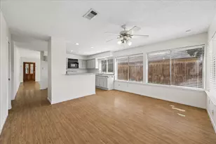 8703 Twisting Vine Ln, Houston, TX 77040 - Photo 8