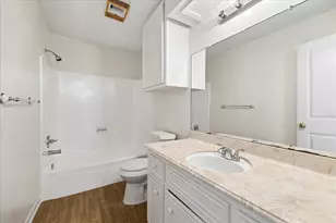 8703 Twisting Vine Ln, Houston, TX 77040 - Photo 12