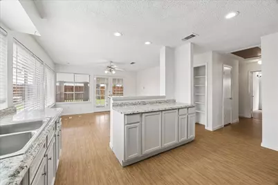 8703 Twisting Vine Lane, Houston, TX 77040 - Photo 6