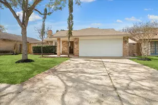 8703 Twisting Vine Ln, Houston, TX 77040 - Photo 2