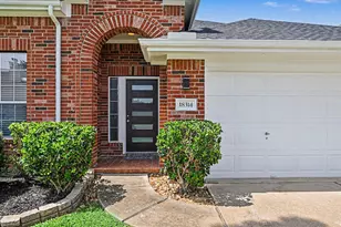 18314 Manorcliff Ln, Katy, TX 77449 - Photo 2