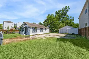436 W 28th St, Houston, TX 77008 - Photo 6