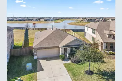 2225 Windy Sail Drive, Texas City, TX 77568 - Photo 2
