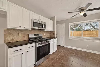 3435 Silverside Drive, Katy, TX 77449 - Photo 14