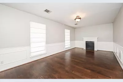 6555 Grovewood Lane, Houston, TX 77008 - Photo 4