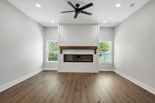 312 Morehead Street E, Franklin, TX 77856 - Photo 2