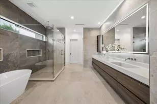 1730 Bayram Dr, Houston, TX 77055 - Photo 10