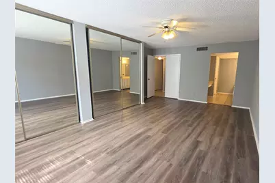 10526 Chapel Hill Drive, Houston, TX 77099 - Photo 10