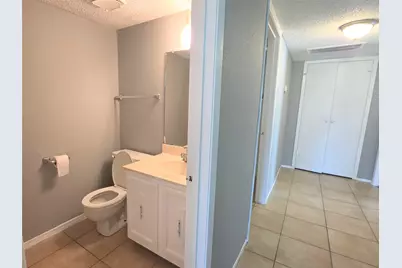 10526 Chapel Hill Drive, Houston, TX 77099 - Photo 8